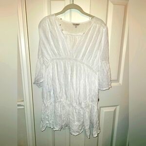 Lucky Brand White boho dress / top with a flowy design